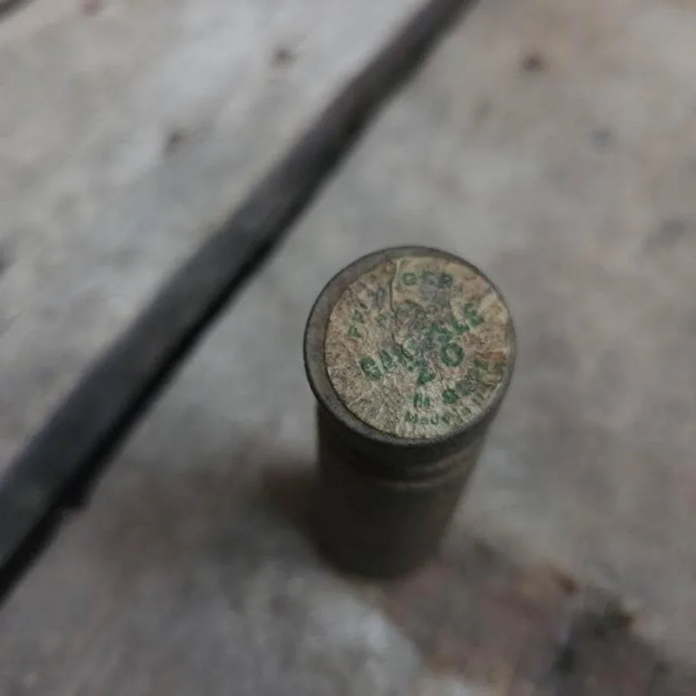 Vintage Pflueger Bull Dog No 2/0 Carlisle Fish Hook Wooden Container Antique‎
